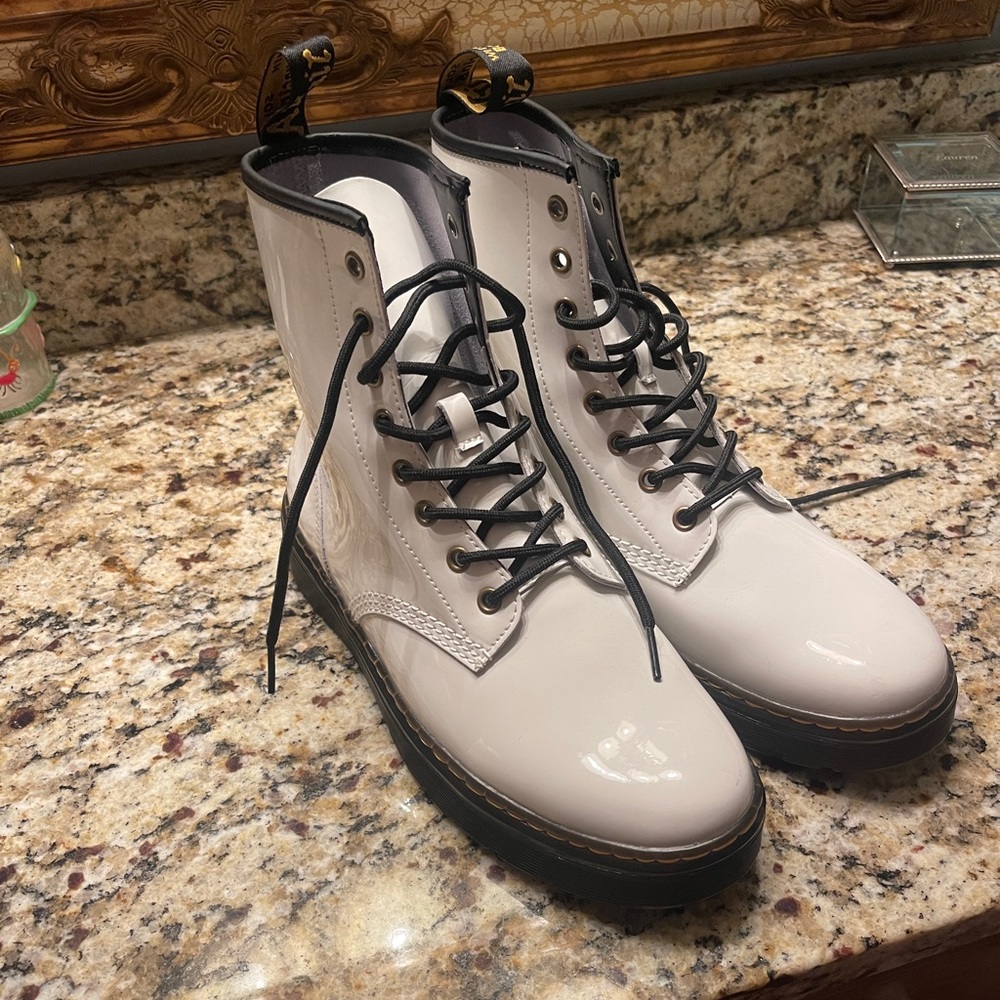 Dr. Martens Leather lace up boots